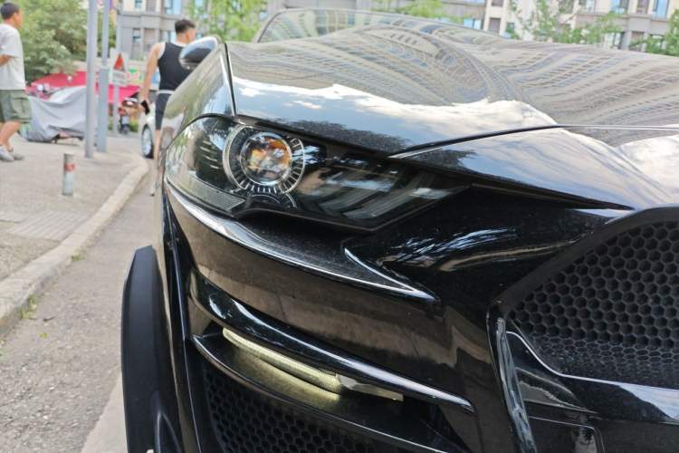 Used Ford Mustang 2018 2.3L EcoBoost Right Front Headlight
