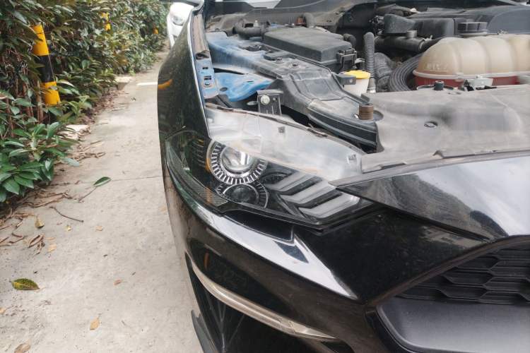 Used Ford Mustang 2018 2.3L EcoBoost Right Front Headlight