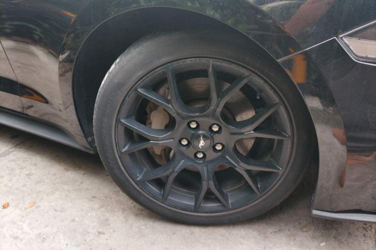 Used Ford Mustang 2018 2.3L EcoBoost Right Front Wheel Hub