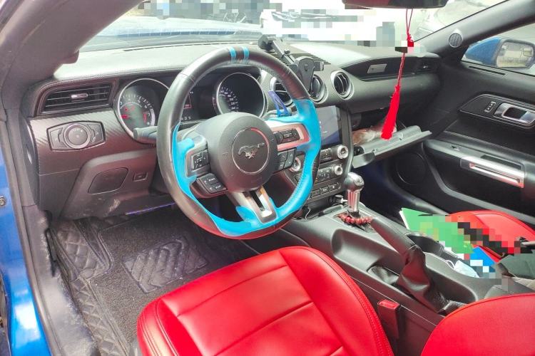 Used Ford Mustang 2018 2.3T Automatic Hardtop Standard Trim U.S. Specification Center Console