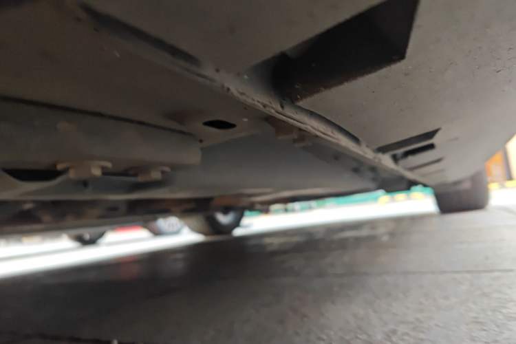 Used Ford Mustang  Chassis Front Left