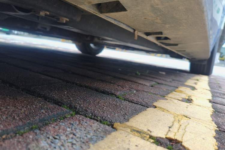Used Ford Mustang  Chassis Front Left