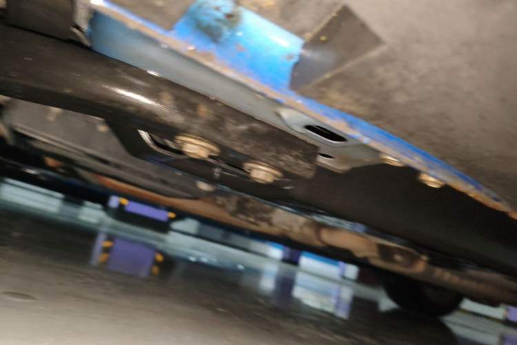 Used Ford Mustang  Chassis Front Left
