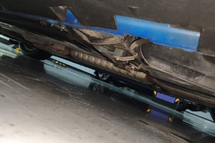Used Ford Mustang  Chassis Rear Left