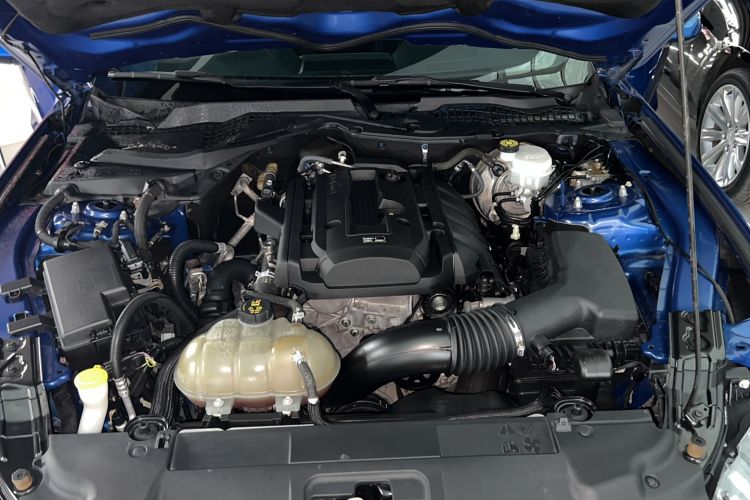 Used Ford Mustang 2018 2.3T Automatic Hardtop Standard Trim U.S. Specification Engine Bay