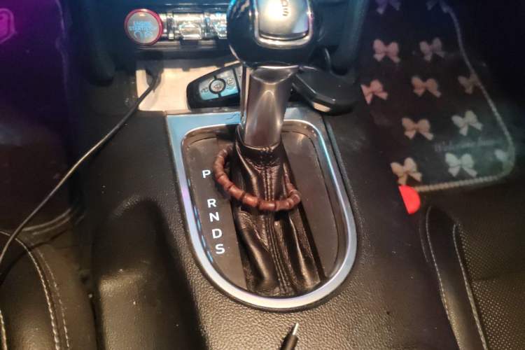Used Ford Mustang 2018 2.3T Automatic Hardtop Standard Trim U.S. Specification Gear Lever