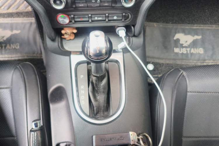 Used Ford Mustang  Gear Lever