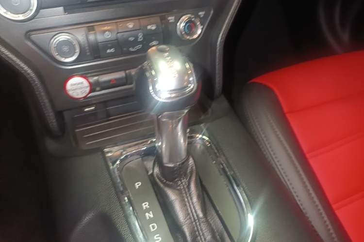 Used Ford Mustang  Gear Lever