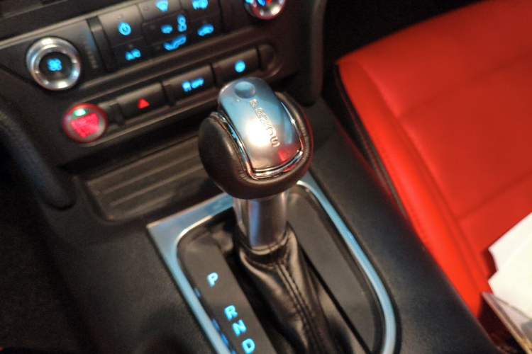 Used Ford Mustang  Gear Lever