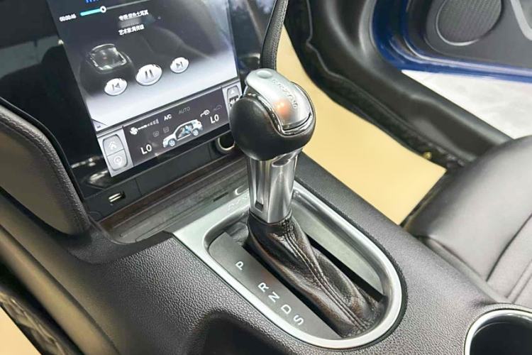 Used Ford Mustang 2018 2.3T Automatic Hardtop Standard Trim U.S. Specification Interior 1