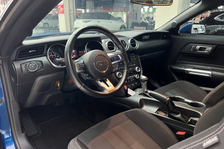 Used Ford Mustang 2018 2.3T Automatic Hardtop Standard Trim U.S. Specification Interior 3