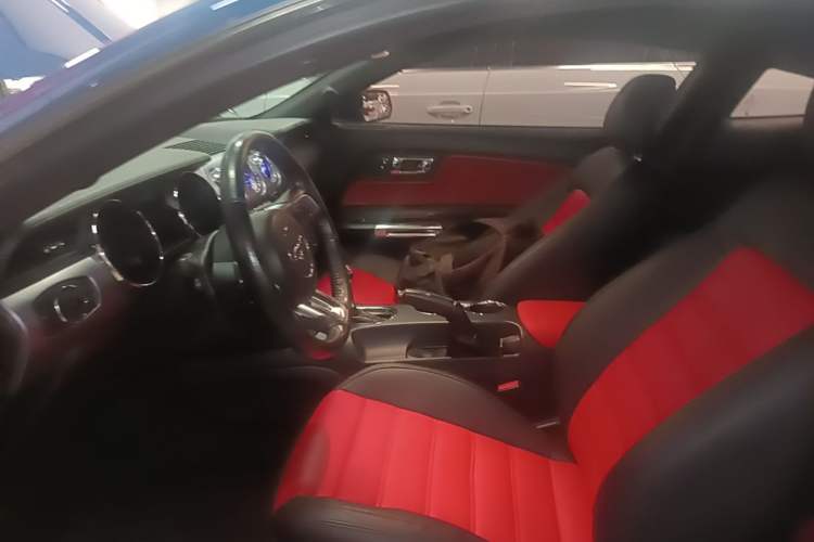 Used Ford Mustang  Left Front Seat