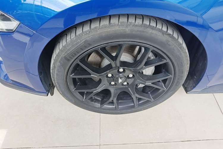 Used Ford Mustang 2018 2.3L EcoBoost Left Front Wheel Hub