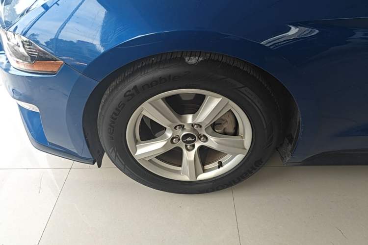 Used Ford Mustang 2018 2.3T Automatic Hardtop Standard Trim U.S. Specification Left Front Wheel Hub