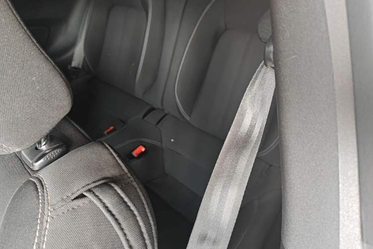 Used Ford Mustang 2018 2.3T Automatic Hardtop Standard Trim U.S. Specification Left Rear Seat