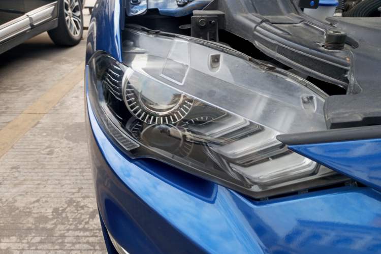 Used Ford Mustang 2018 2.3L EcoBoost Right Front Headlight