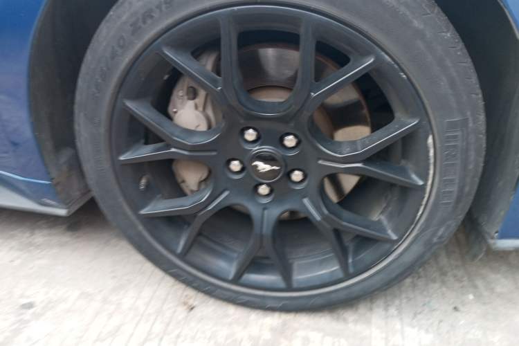 Used Ford Mustang 2018 2.3L EcoBoost Right Front Wheel Hub