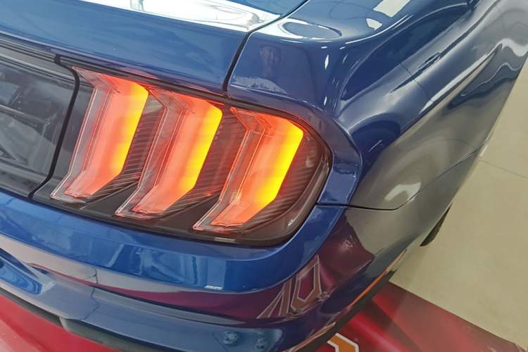 Used Ford Mustang 2018 2.3L EcoBoost Right Rear Taillight
