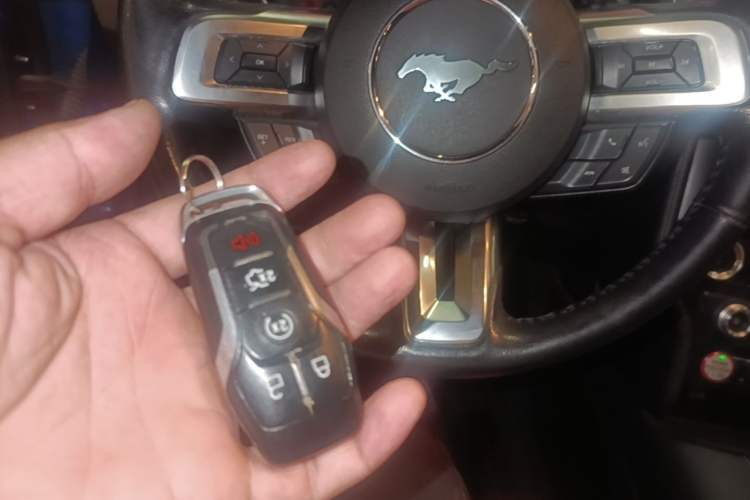 Used Ford Mustang  Vehicle Key