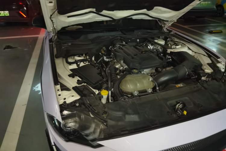 Used Ford Mustang 2018 2.3L EcoBoost Engine Bay Right