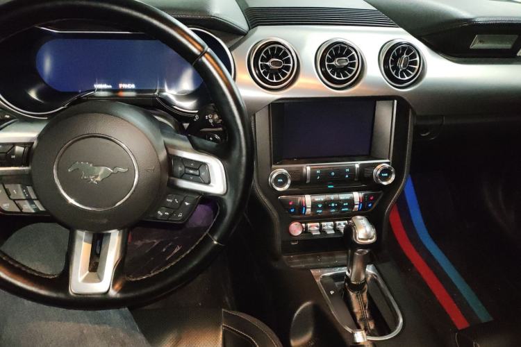 Used Ford Mustang 2018 2.3L EcoBoost Center Console