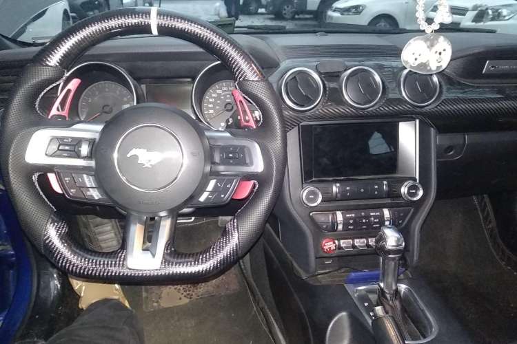 Used Ford Mustang 2018 2.3L EcoBoost Center Console