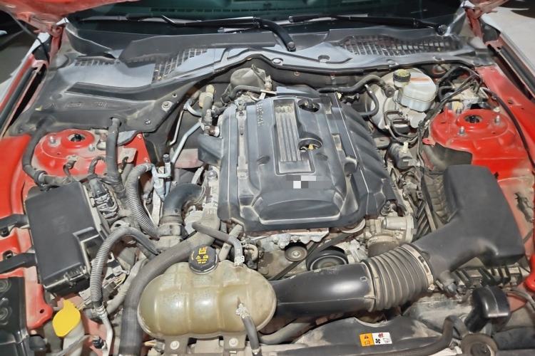 Used Ford Mustang  Engine Bay