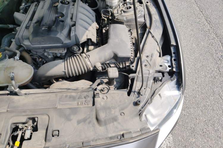 Used Ford Mustang  Engine Bay Left