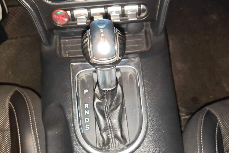 Used Ford Mustang  Gear Lever