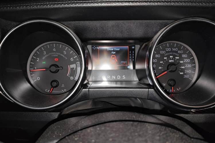 Used Ford Mustang  Instrument Cluster