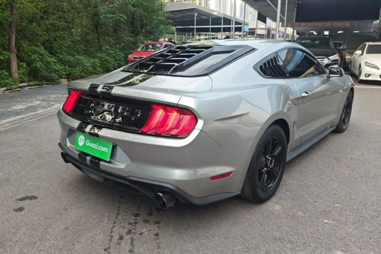 Used Ford Mustang 2018 2.3T Automatic Hardtop Standard Trim U.S. Specification Rear Right 45 Deg