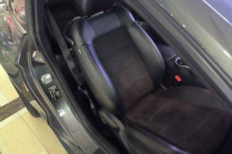 Used Ford Mustang 2018 2.3T Automatic Hardtop Standard Trim U.S. Specification Right Front Seat