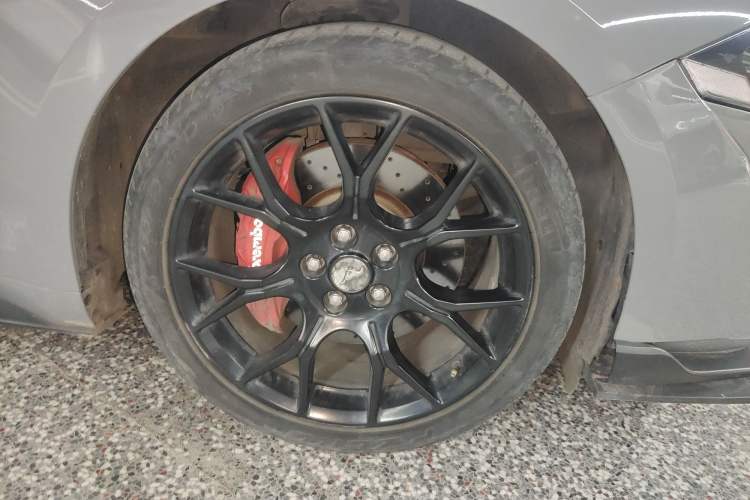 Used Ford Mustang 2018 2.3L EcoBoost Right Front Wheel Hub