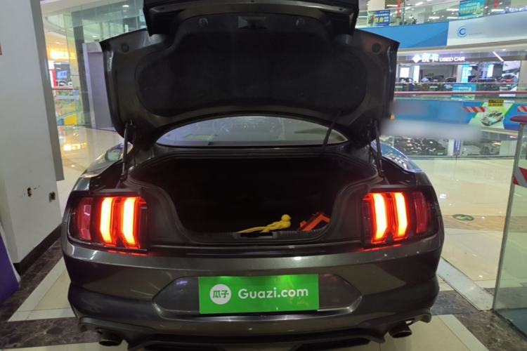 Used Ford Mustang 2018 2.3T Automatic Hardtop Standard Trim U.S. Specification Trunk