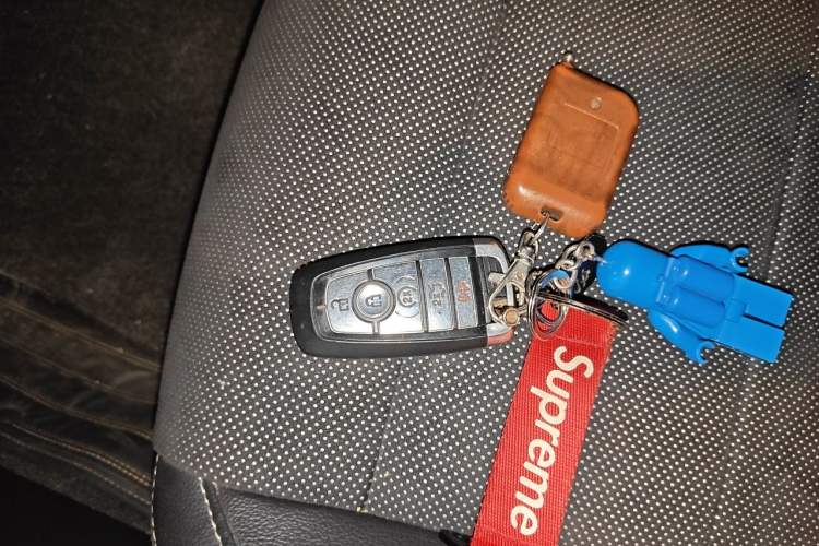 Used Ford Mustang  Vehicle Key
