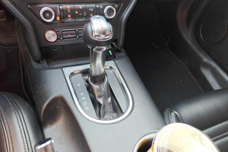 Used Ford Mustang  Gear Lever