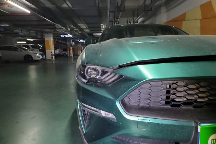 Used Ford Mustang 2018 2.3L EcoBoost Right Front Headlight