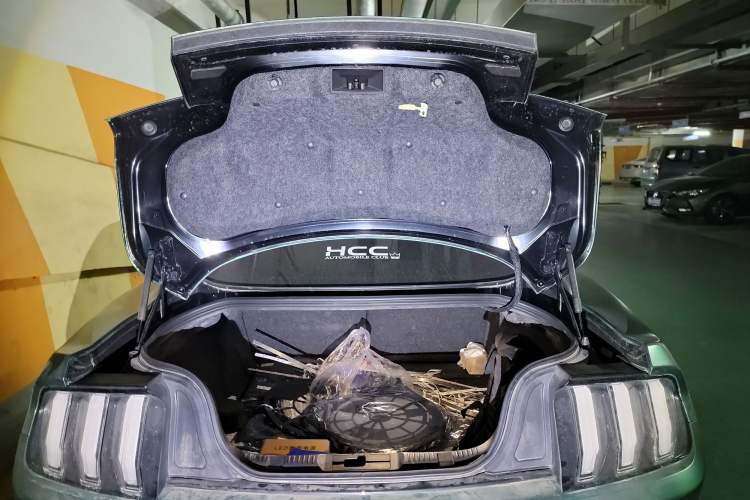 Used Ford Mustang 2018 2.3L EcoBoost Trunk