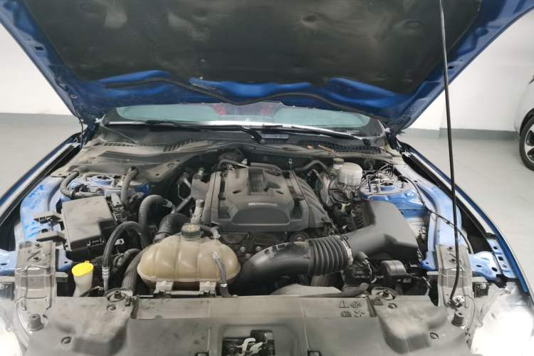 Used Ford Mustang 2018 2.3T Automatic Hardtop Standard Trim U.S. Specification Engine Bay