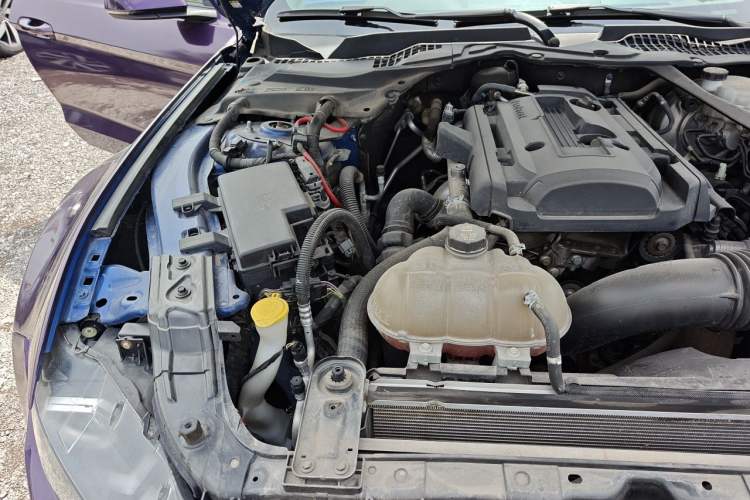 Used Ford Mustang  Engine Bay Right