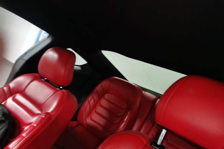 Used Ford Mustang 2018 2.3T Automatic Hardtop Standard Trim U.S. Specification Headliner