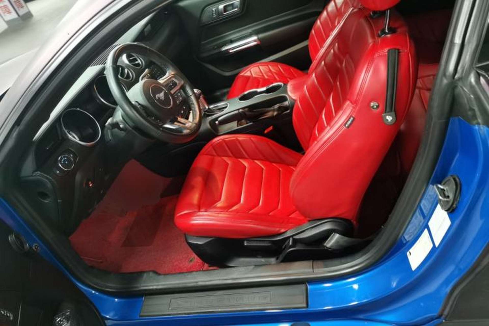 Used Ford Mustang 2018 2.3T Automatic Hardtop Standard Trim U.S. Specification Left Front Seat