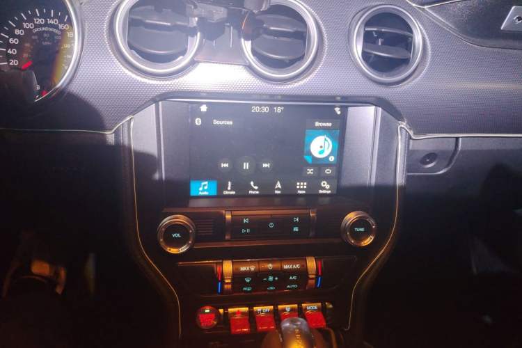 Used Ford Mustang 2018 2.3T Automatic Hardtop Standard Trim U.S. Specification Audio And AC Panel