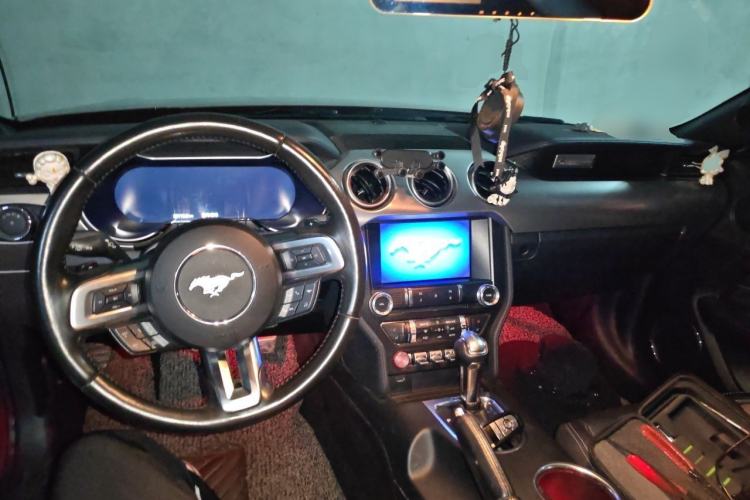 Used Ford Mustang 2018 2.3L EcoBoost Center Console