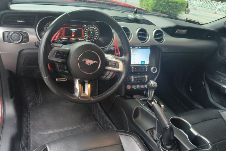 Used Ford Mustang 2018 2.3L EcoBoost Center Console