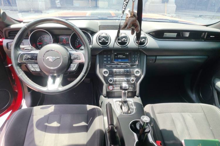 Used Ford Mustang  Center Console