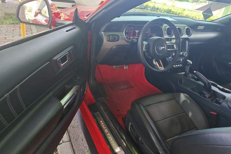 Used Ford Mustang 2018 2.3L EcoBoost Driver Seat