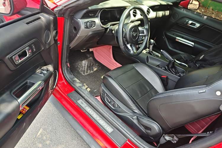 Used Ford Mustang 2018 2.3L EcoBoost Driver Seat