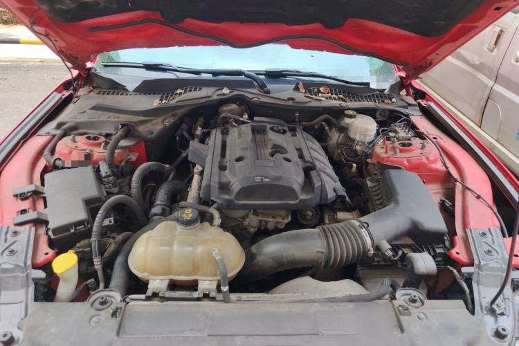 Used Ford Mustang  Engine Bay