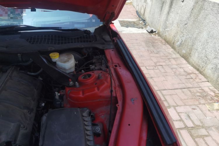 Used Ford Mustang  Engine Bay Left